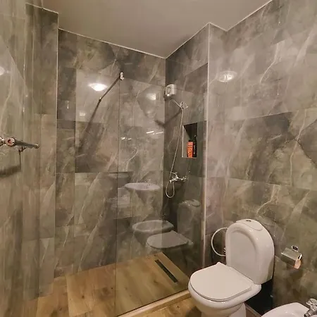 Center 1 * Tirana